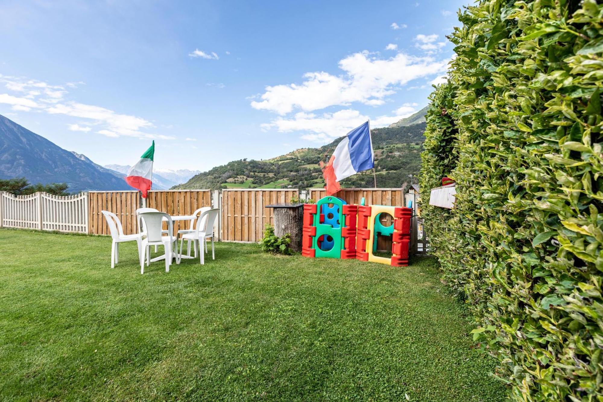 Alloggio Chez Favre Blevy Bagian luar foto